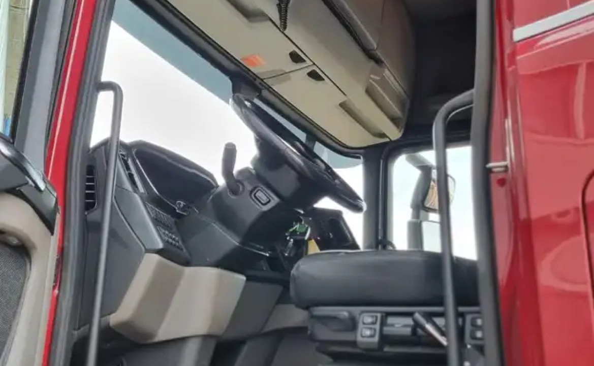Scania R450 6x2 VDL hooklift, Full air.